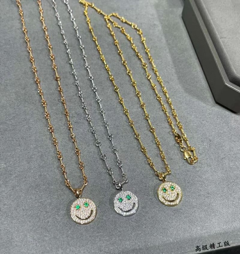 Ch*0me He**ts necklaces